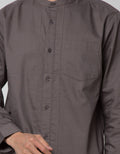 Cole Placket Mandarin Collar Baju Koko Pria