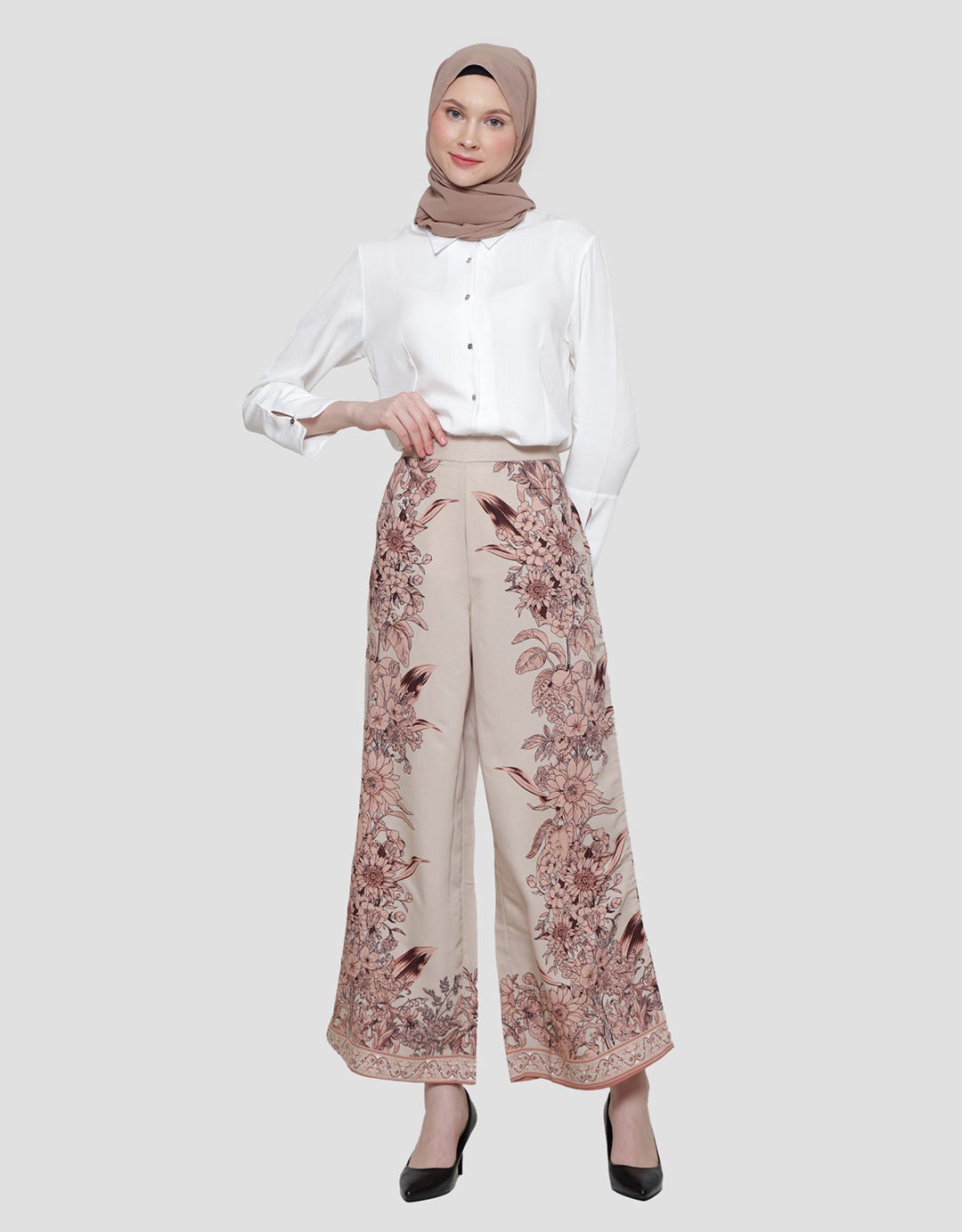 Cardinal Femme Floral Pallazo Celana Wanita