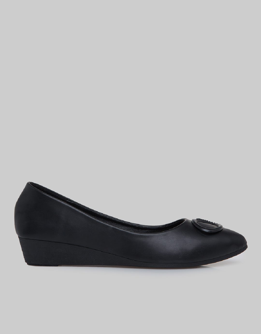 Yongki Komaladi Sepatu Balerina Wanita
