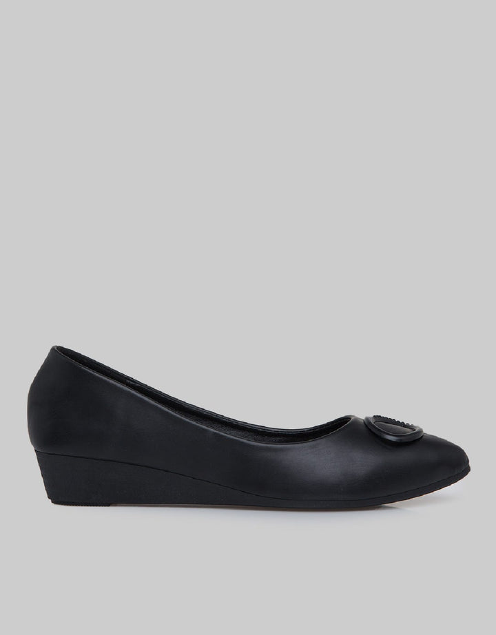 Yongki Komaladi Sepatu Balerina Wanita