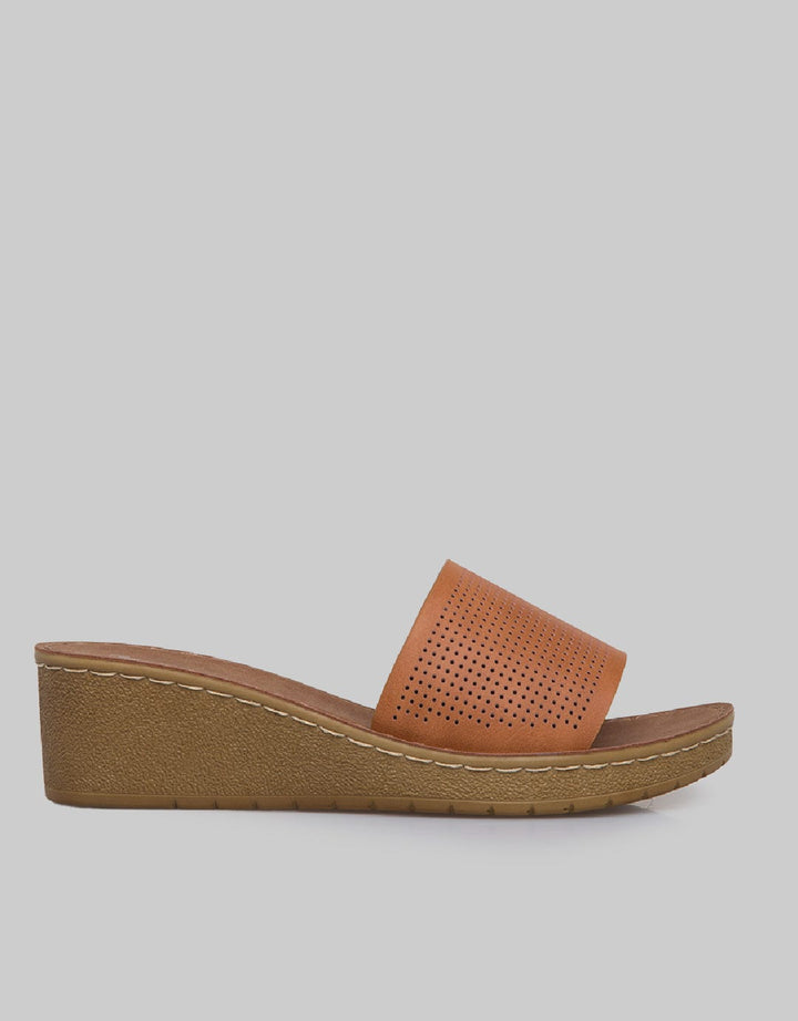 Yongki Komaladi Big Ban Sandal Wegdes Wanita
