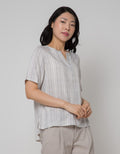 St. Yves Printed Rayon Lace Blouse Wanita