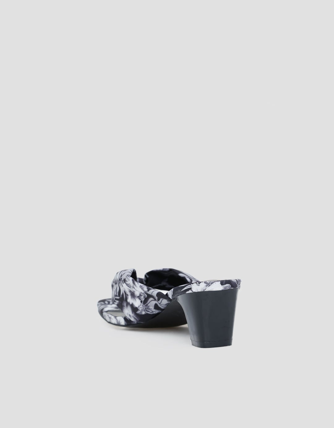 Connexion Slipper Sandals Woman Yqs