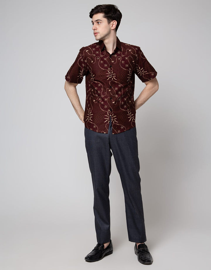 Arjuna Weda Hem Batik Sogan Serat Kayu