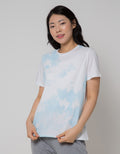Details Tee Dye Kaos Casual Wanita