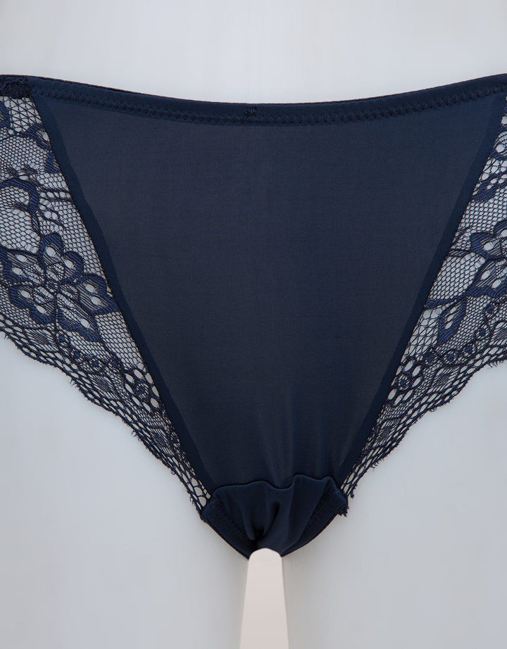 St. Yves Side Lace Celana Dalam Wanita