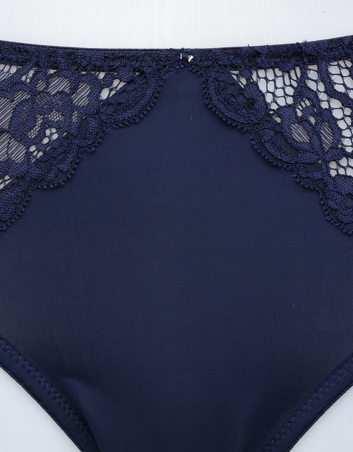 St. Yves Brief Panty Midi Lace Midifikasi