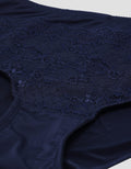 St. Yves Brief Panty Maxi Lace Texture
