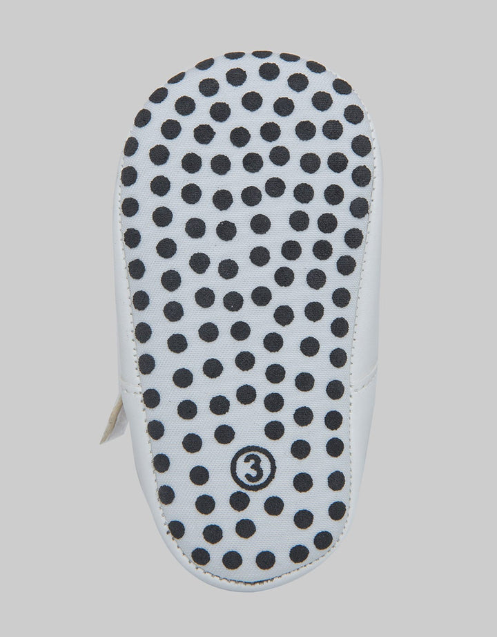 Pipiniko Cut Heart Girls Shoes