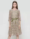 Expand Yunila Dress Wanita
