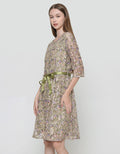 Expand Yunila Dress Wanita