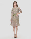 Expand Yunila Dress Wanita