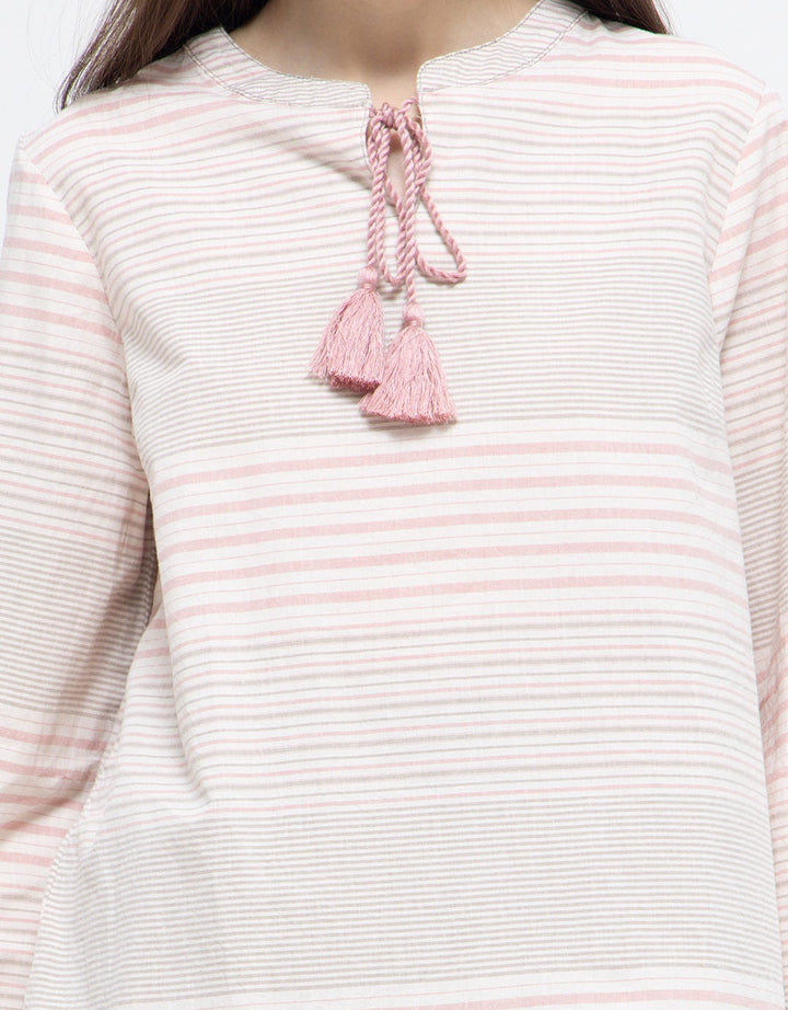 Expand Lovy Blouse