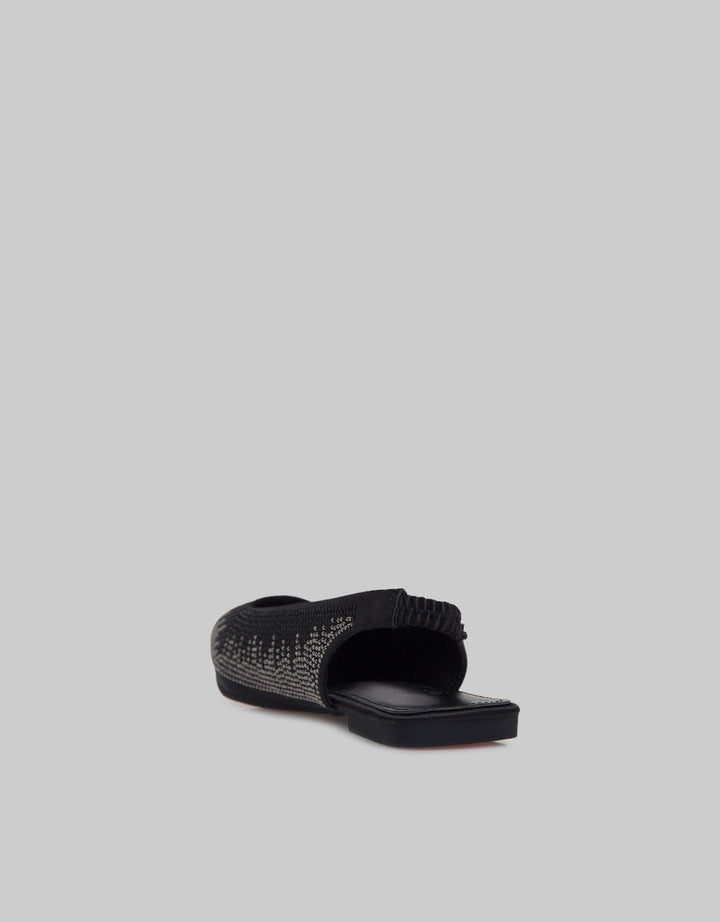 Yongki Komaladi Beads Pointed Sandal Wanita