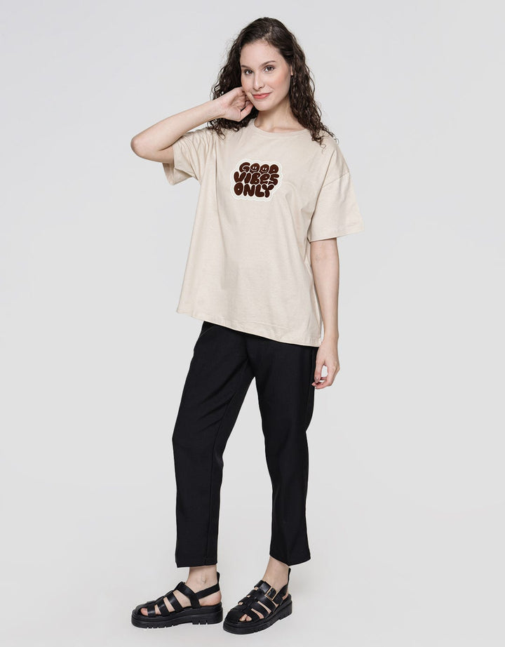 Nevada USA Good Vibes Kaos OVZ Wanita