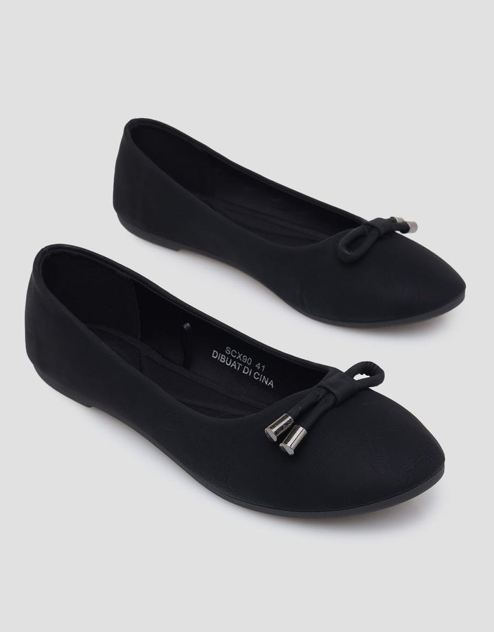 St. Yves Ballerinas Women