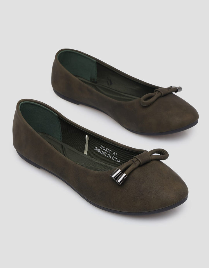 St. Yves Ballerinas Women