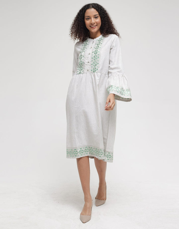 Triset Dress Button Up