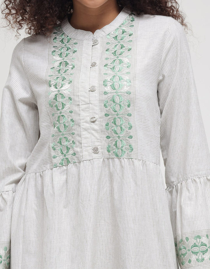 Triset Dress Button Up