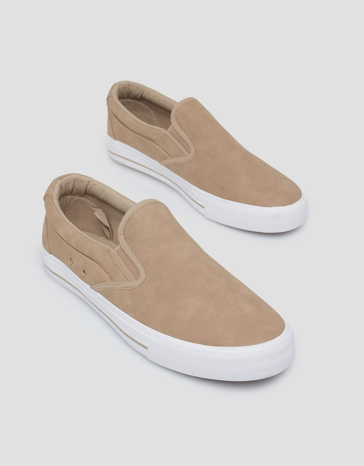 Nevada Slip On Basic Sepatu Pria