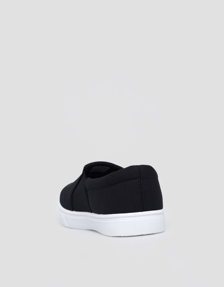 Nevada Basic Classic Slip On Pria