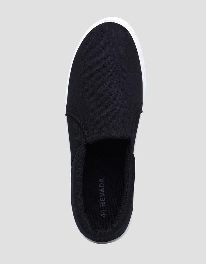 Nevada Basic Classic Slip On Pria