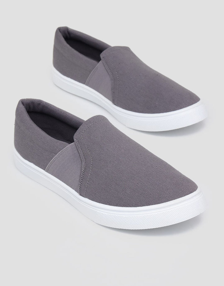 Nevada Basic Classic Slip On Pria