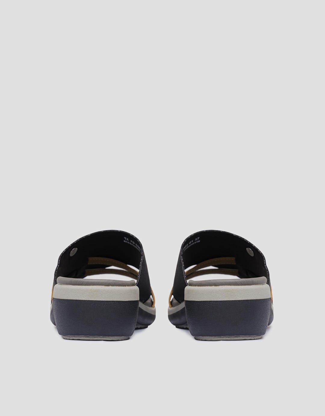 Triset Three Tone Color Strap Women's Wedge Sandals