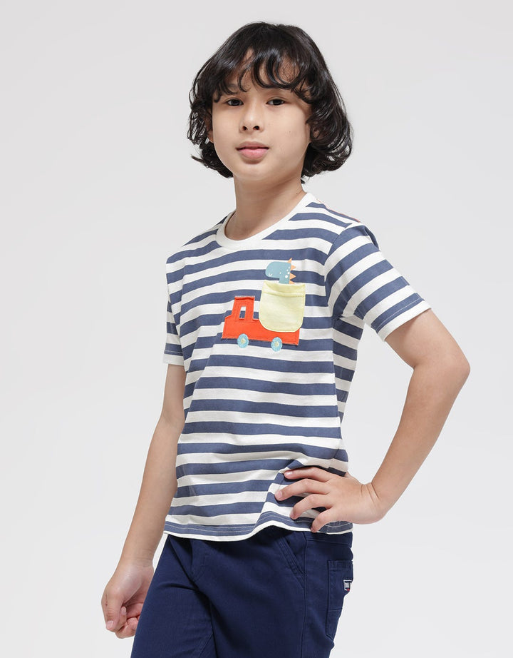 Little M Stripe Kantong Aplikasi Kaos Lengan Pendek Anak Laki-Laki