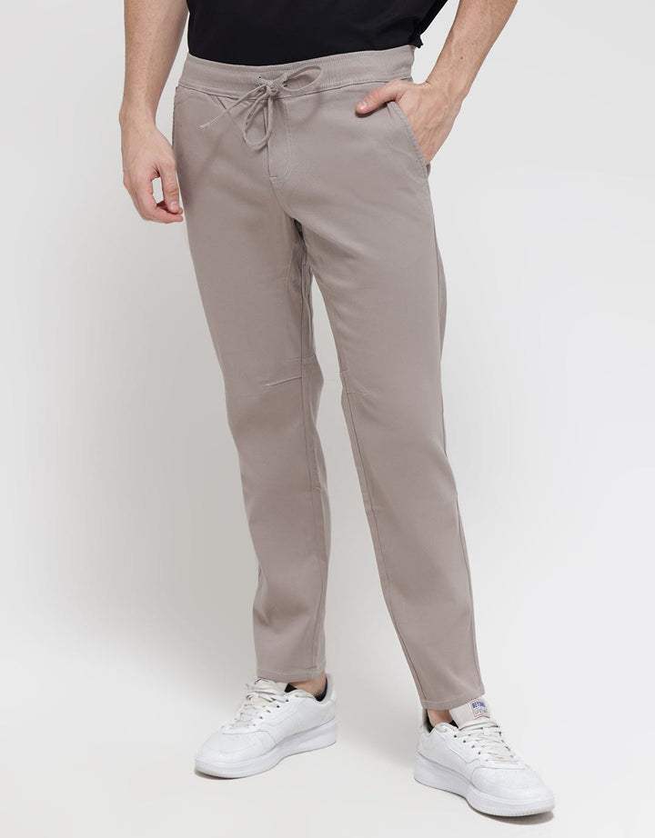 Lois Cotton Twill Fashion Fit