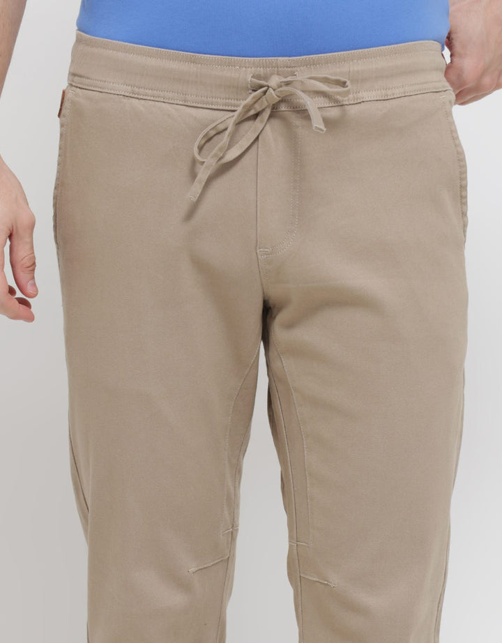 Lois Cotton Twill Fashion Fit