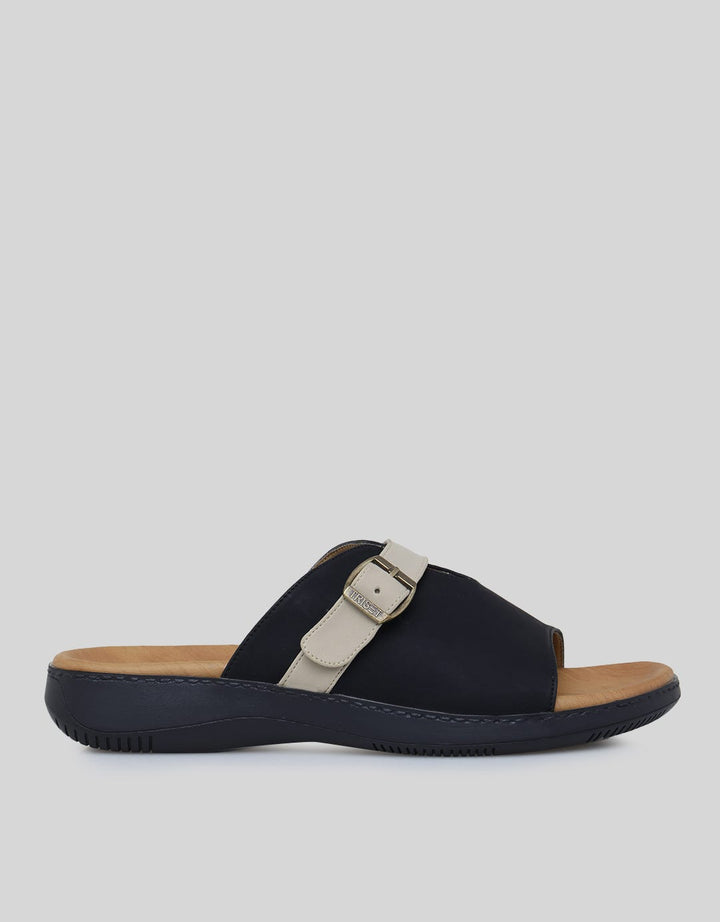 Triset Flat Buckle Sandals