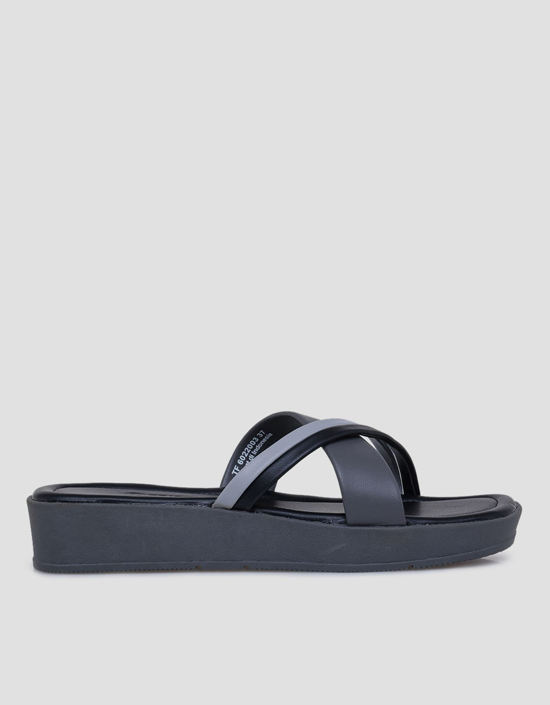 Triset Cross Strap 02 Flat Sandals
