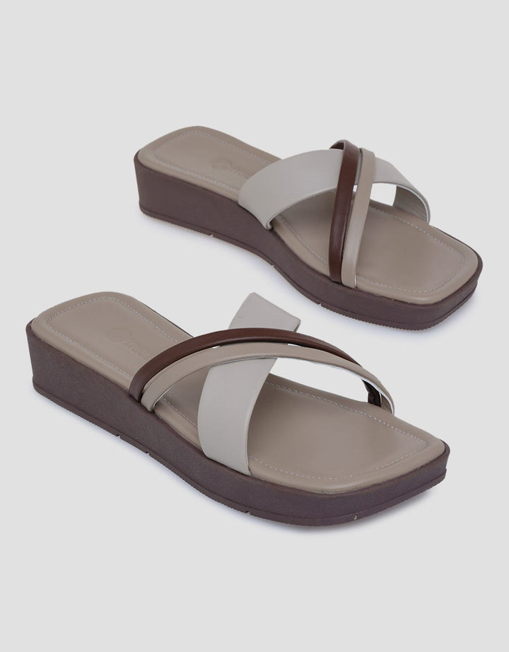Triset Cross Strap Flat Sandals