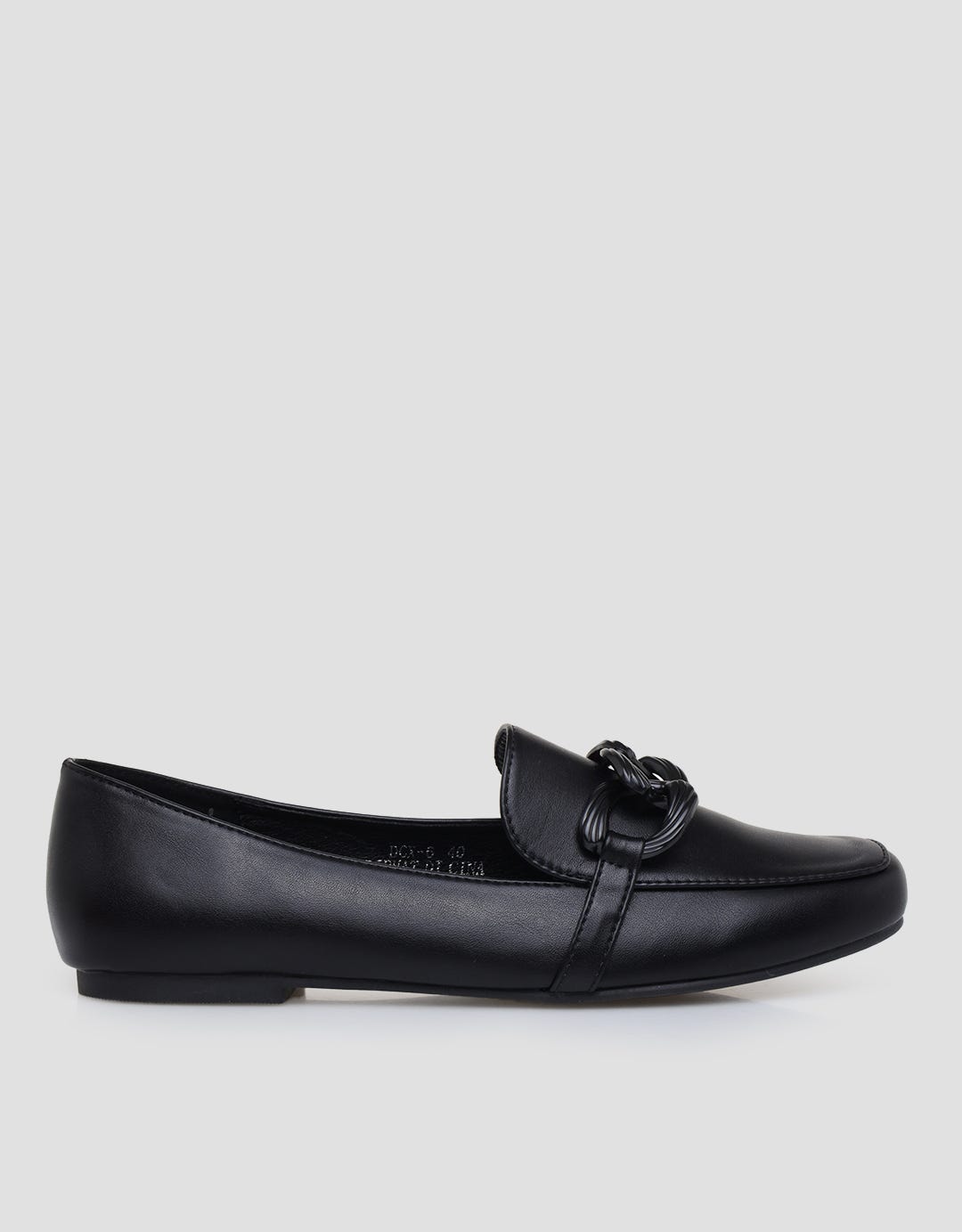 Details DCX Moccasin Loafer Women