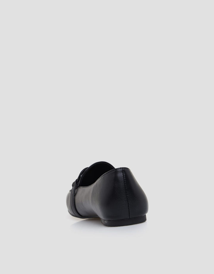 Details DCX Moccasin Loafer Women