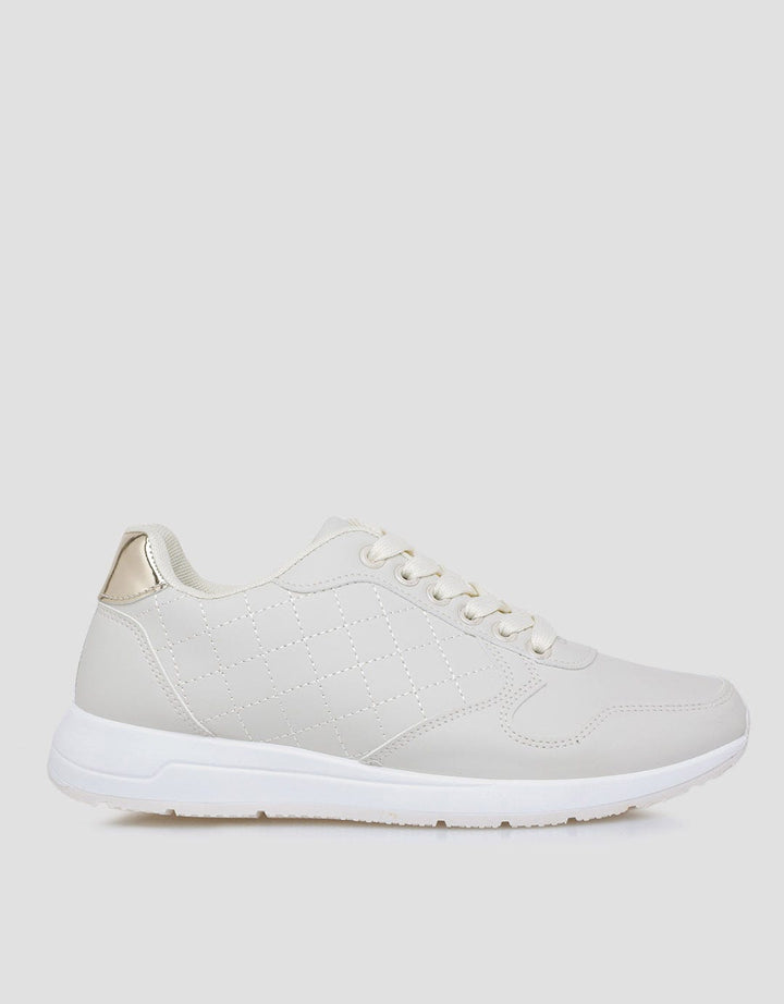 Details Sepatu Sneakers Casual Wanita