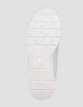 Details Sepatu Sneakers Casual Wanita