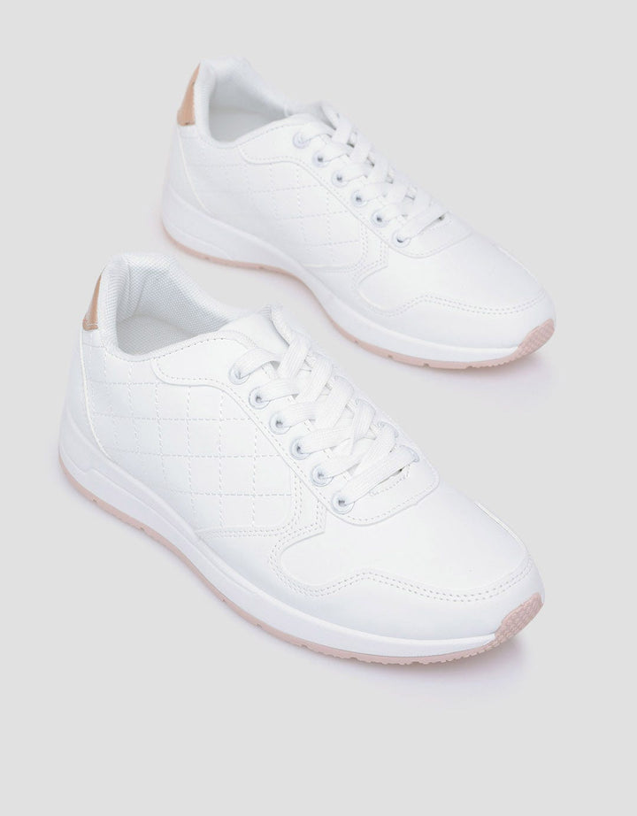 Details Sepatu Sneakers Casual Wanita