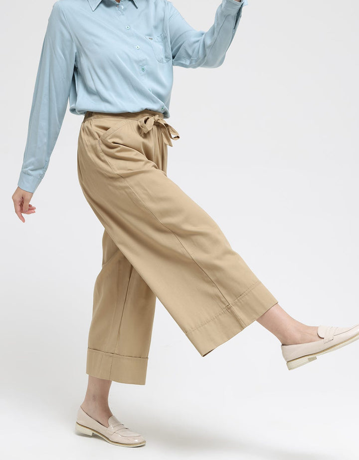 Details Long Pants With Front Ribbon 