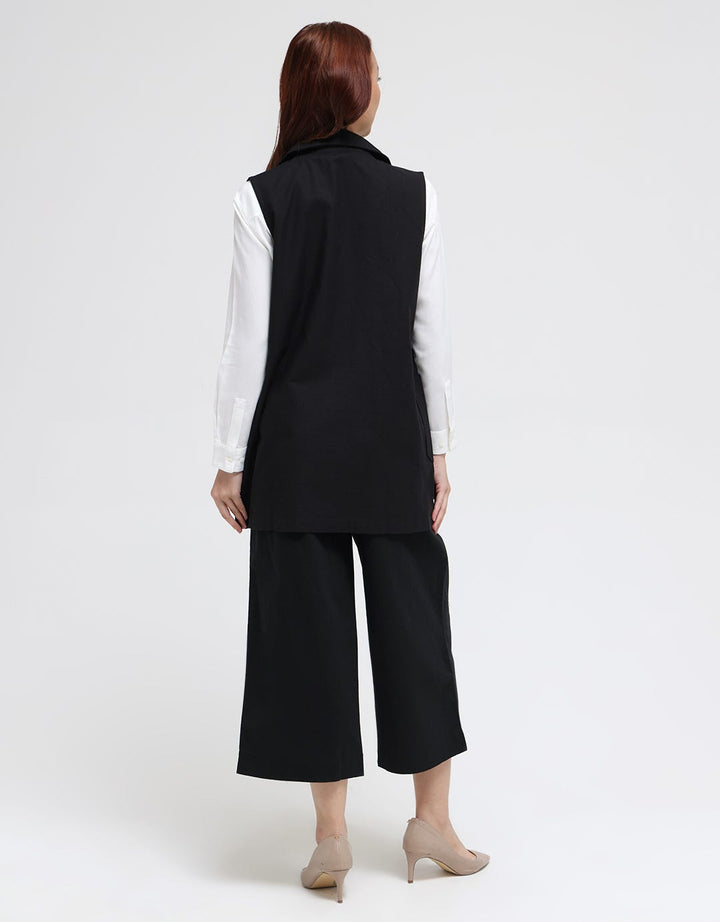 Details Long Vest With 4 Buttons