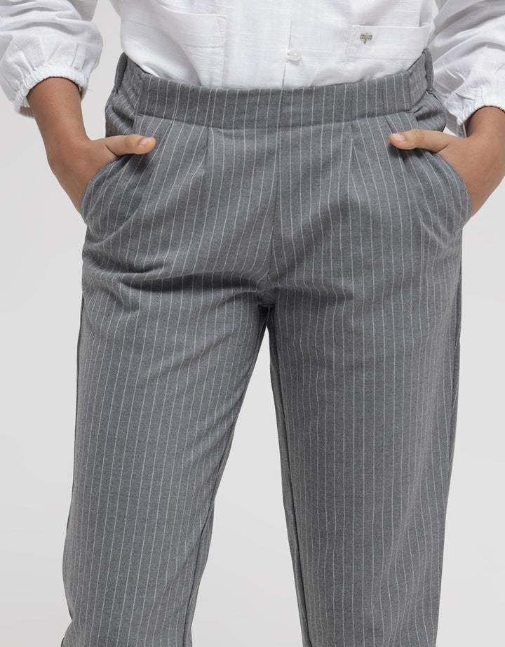 Details Pants With Half Elastic At Waist And Tapered Fit