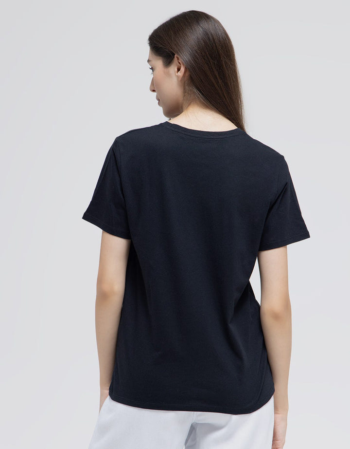Nevada Overthinking Print Kaos Wanita