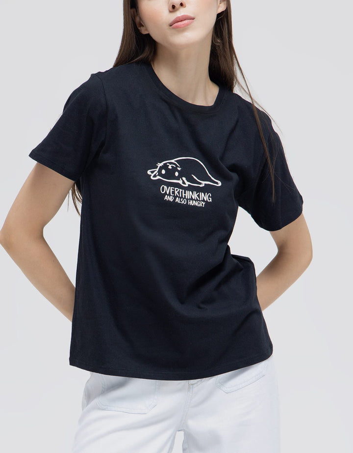Nevada Overthinking Print Kaos Wanita