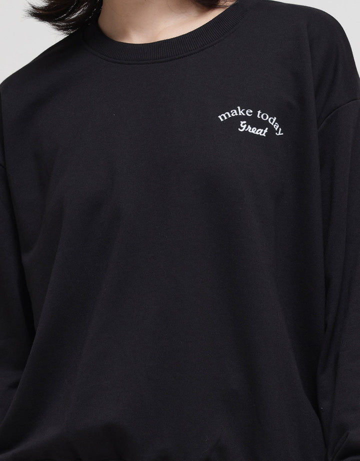 Nevada Sweatshirt Solid Make Today Great