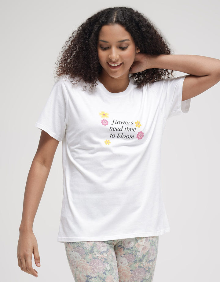 Details Time To Bloom Print Kaos Wanita