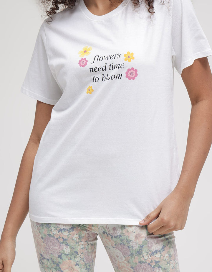 Details Time To Bloom Print Kaos Wanita