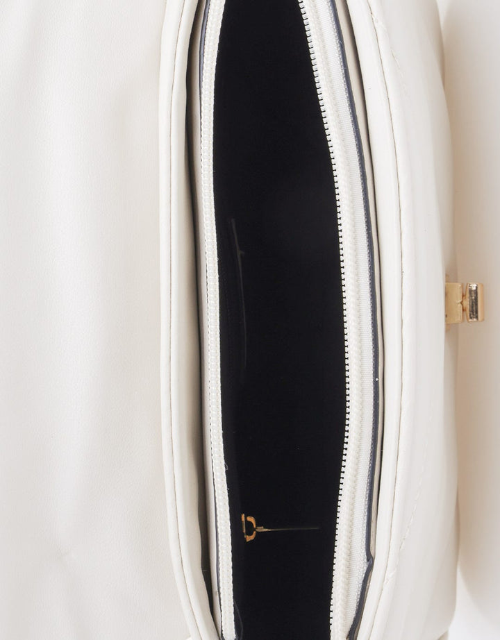 Connexion Crossbody Bag Chain Roxy3