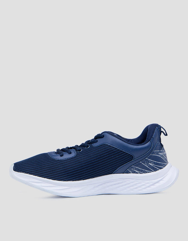 Yongki Komaladi Run Sneakers Pria