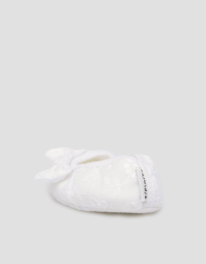 Pipiniko Shoes Newborn Lace
